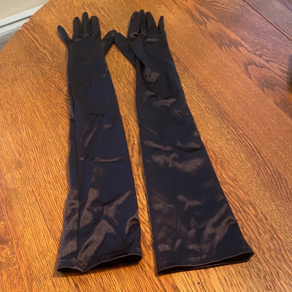 Chic Long Black Gloves